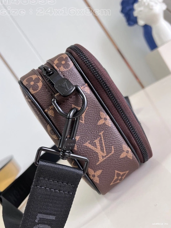 WIS cm Alpha-24*16*8 Nano LOUIS VUITTON 0130